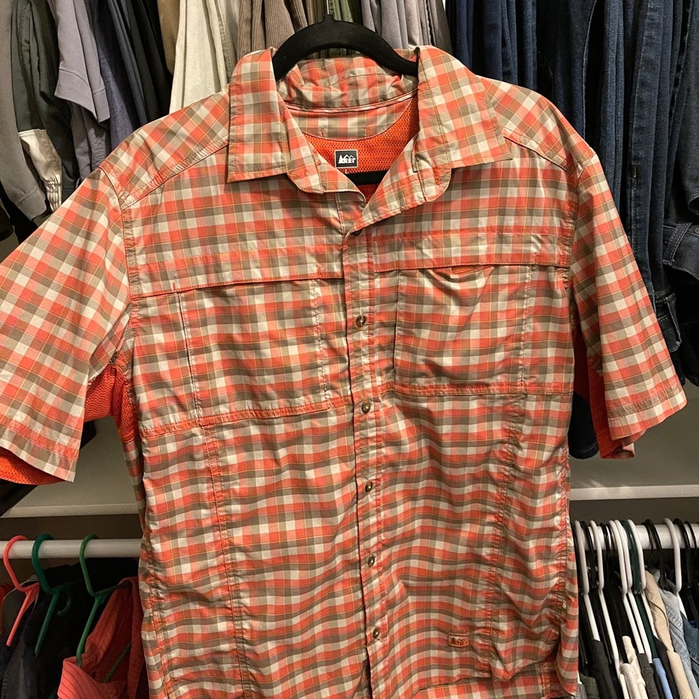 REI Men’s large outdoor shirt